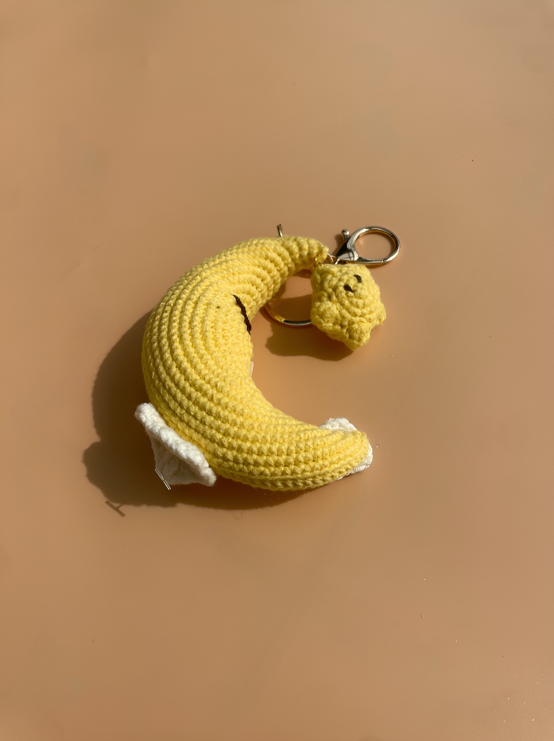 crocheted ice cream with fruit